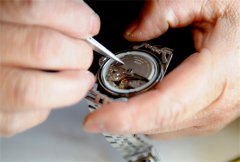伯爵手表走走停停处理技巧是什么
